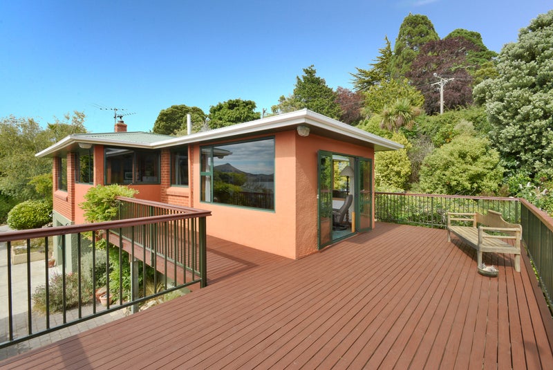 8 Prospect Row, Roseneath, Dunedin - Carousel 1