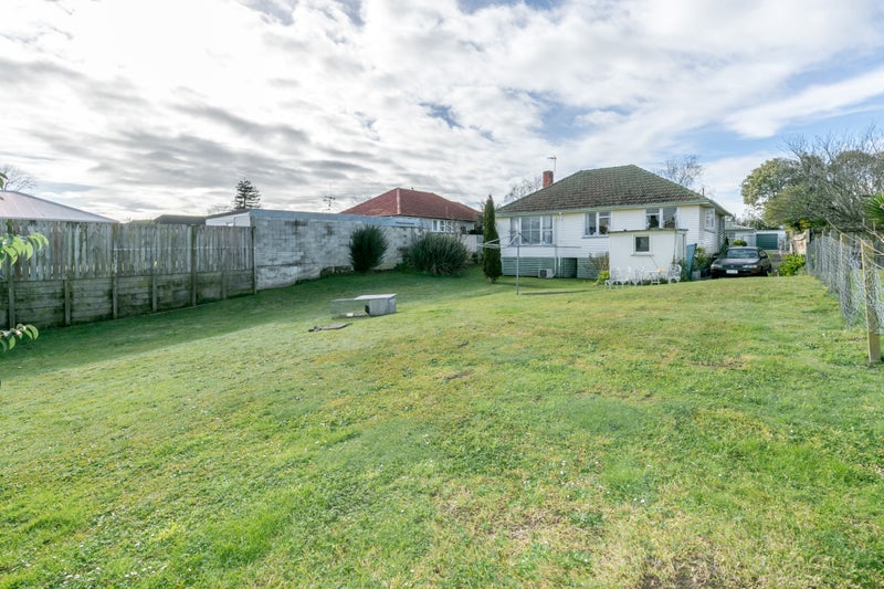 3 Montgomery Crescent, Bader, Hamilton - Carousel 2