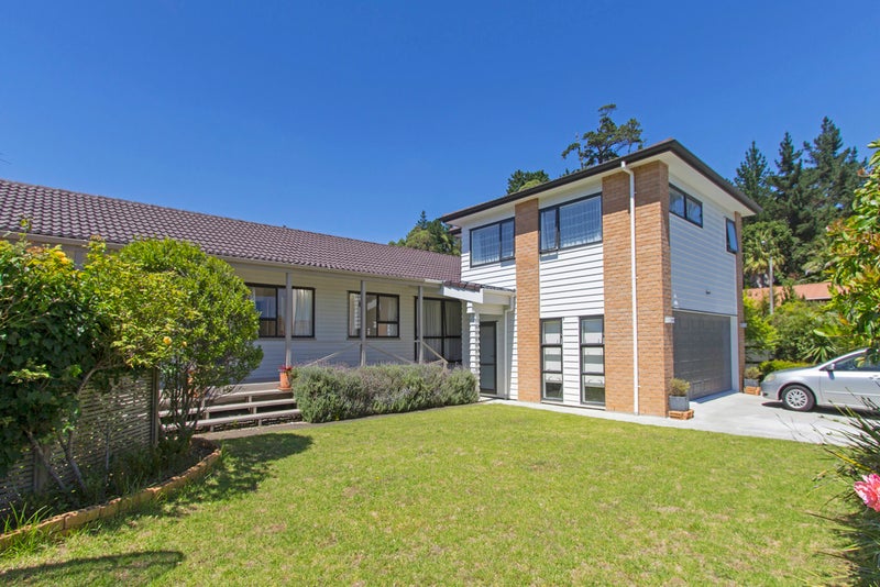 1 Mark Edward Drive, Half Moon Bay, Auckland - Carousel 2