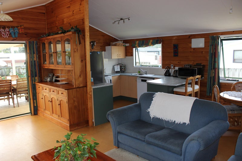 13 View Road, Ostend, Waiheke Island - Carousel 2