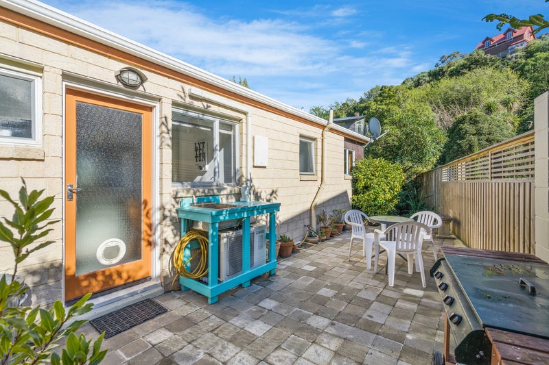 2/150 Days Road, Christchurch - Carousel 2