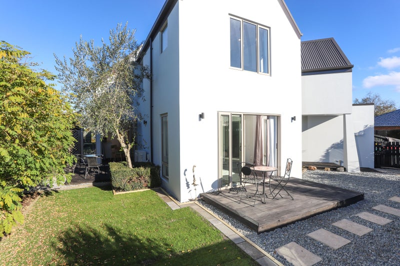 51 Blue Gum Place, New Brighton, Christchurch - Carousel 1