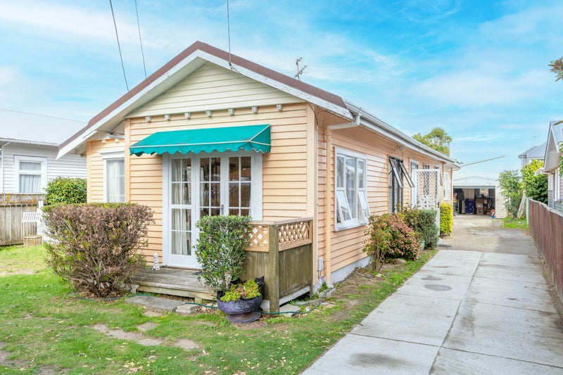 64 Miramar Avenue, Miramar, Wellington - Carousel 25