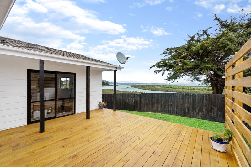 1/12 Kopara Place, Clendon Park, Auckland - Carousel 2