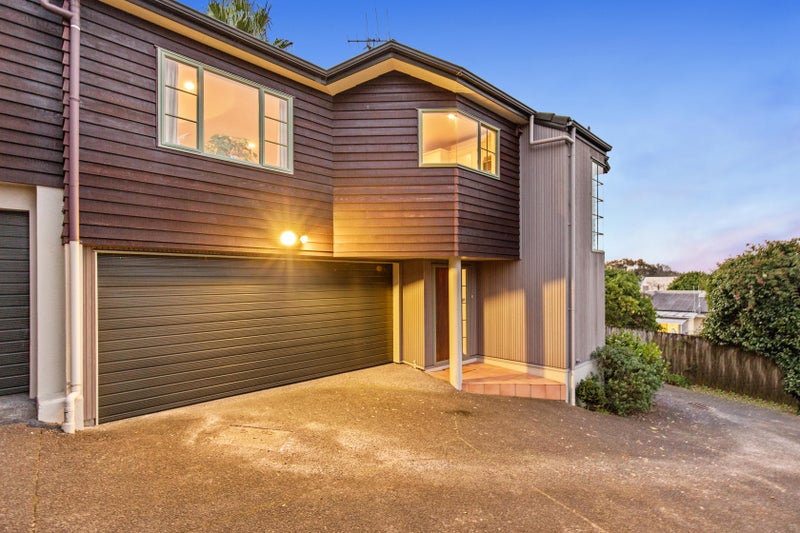 12B Rawhiti Road, One Tree Hill, Auckland - Carousel 1