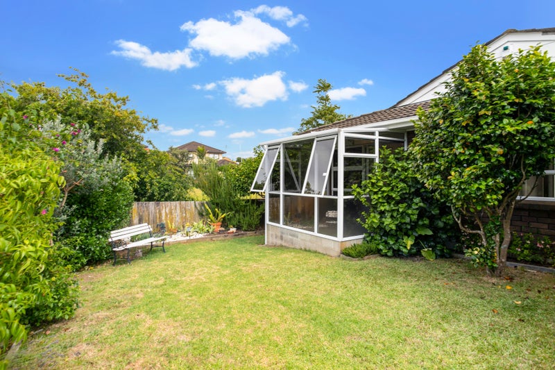 1/14 Kallaroo Place, Botany Downs, Auckland - Carousel 2