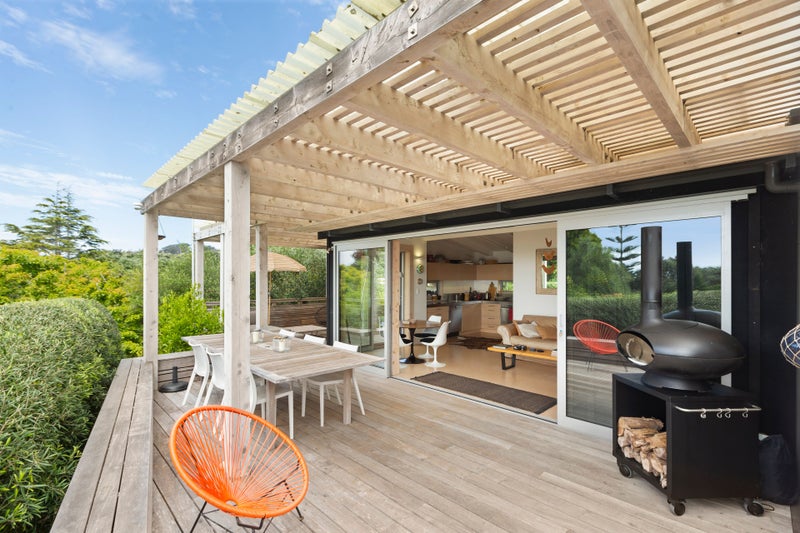 14 Tiri View Road, Palm Beach, Waiheke Island - Carousel 2