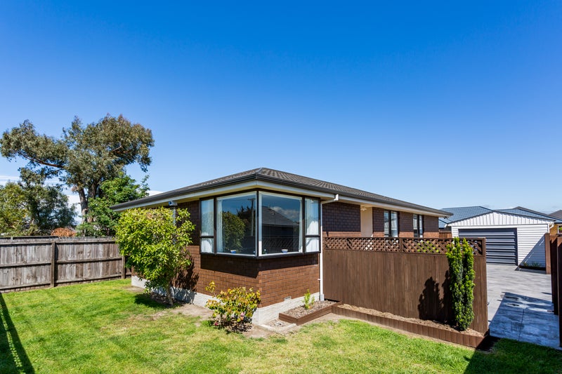 121 Gilberthorpes Road, Hei Hei, Christchurch - Carousel 1