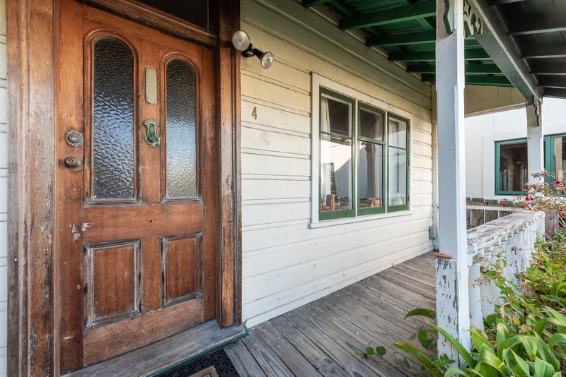 4 Moir Street, Mount Victoria, Wellington - Carousel 17