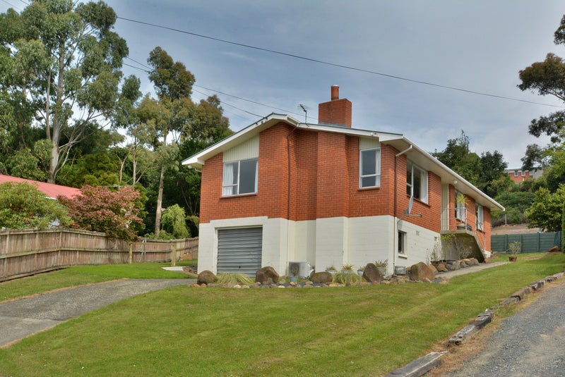 8 Tracey Street, Brockville, Dunedin - Carousel 1