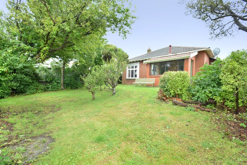 33 Preston Crescent, Belleknowes, Dunedin - Carousel 2