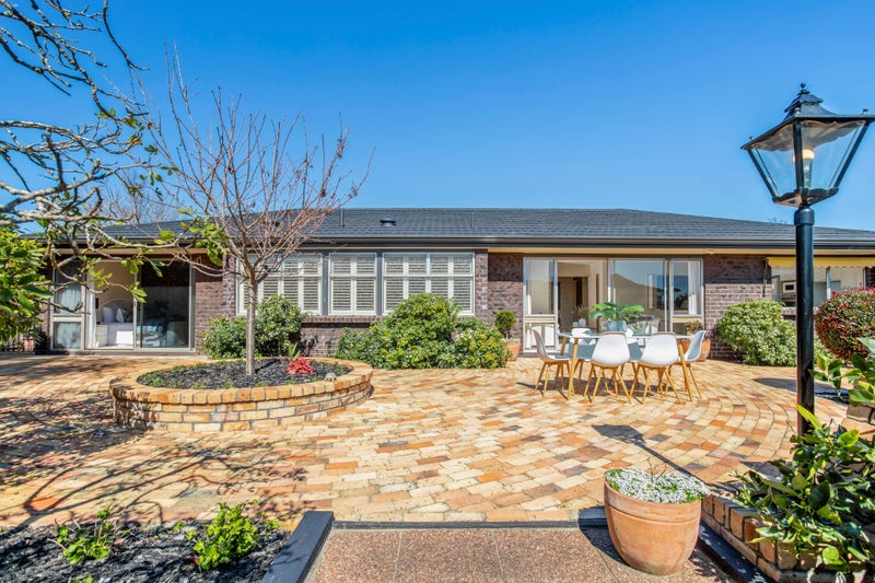 8 Beaconview Rise, Farm Cove, Auckland - Carousel 2