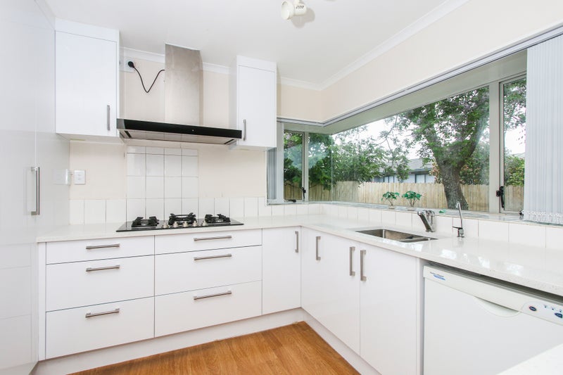 46 Frank Nobilo Drive, Golflands, Auckland - Carousel 2