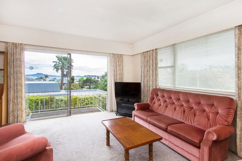 2/2 Poseidon Place, Half Moon Bay, Auckland - Carousel 2