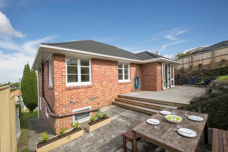 24 Herd Road, Hillsborough, Auckland - Carousel 1
