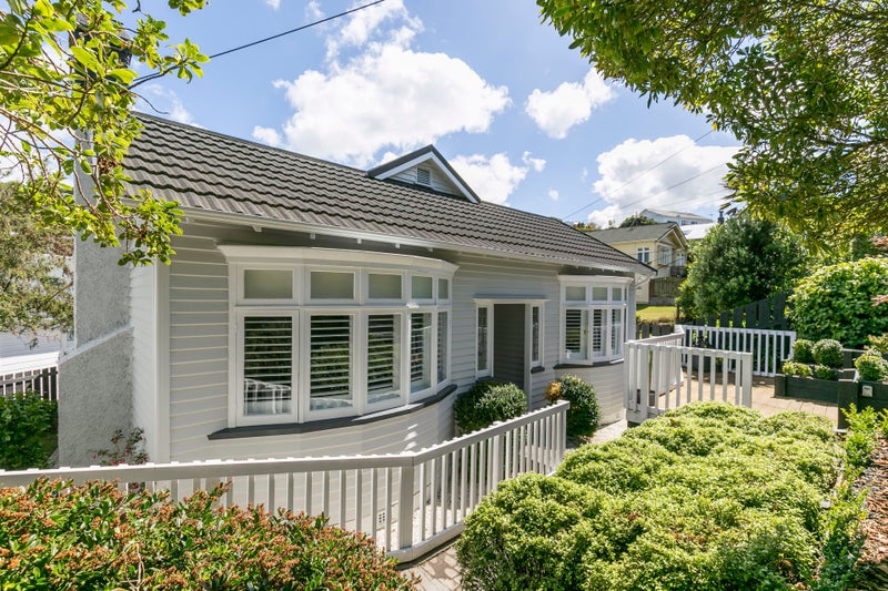 20 Waipapa Road, Hataitai, Wellington - Carousel 2