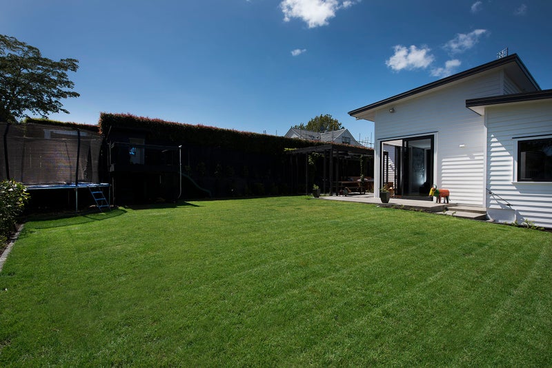 27 Chesterfield AVENUE, Glendowie, Auckland - Carousel 2