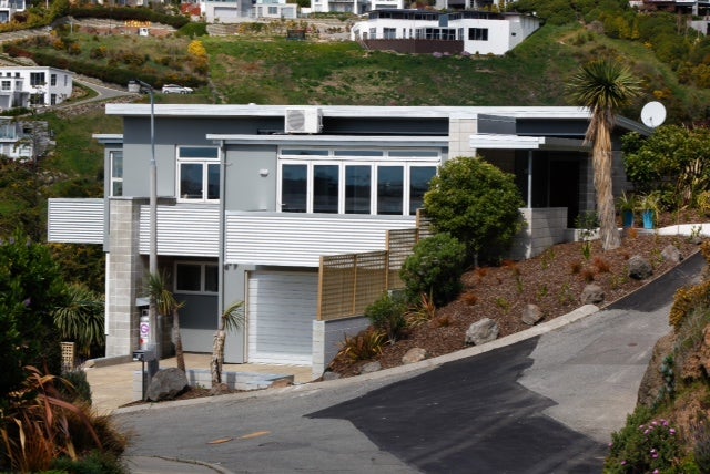 10 La Costa Lane, Mount Pleasant, Christchurch - Carousel 1