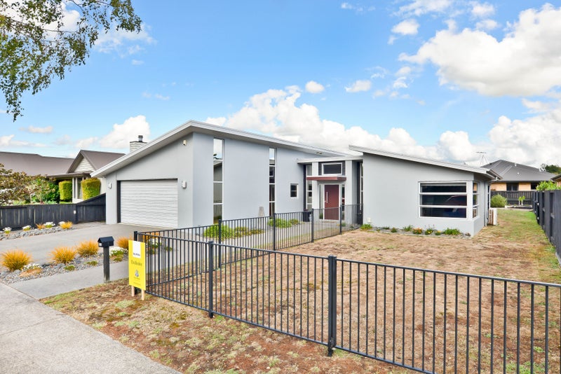 19 Barrington Drive, Huntington, Hamilton - Carousel 22