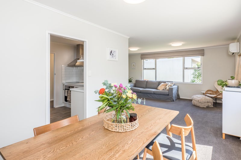 176A Queens Drive, Lyall Bay, Wellington - Carousel 2