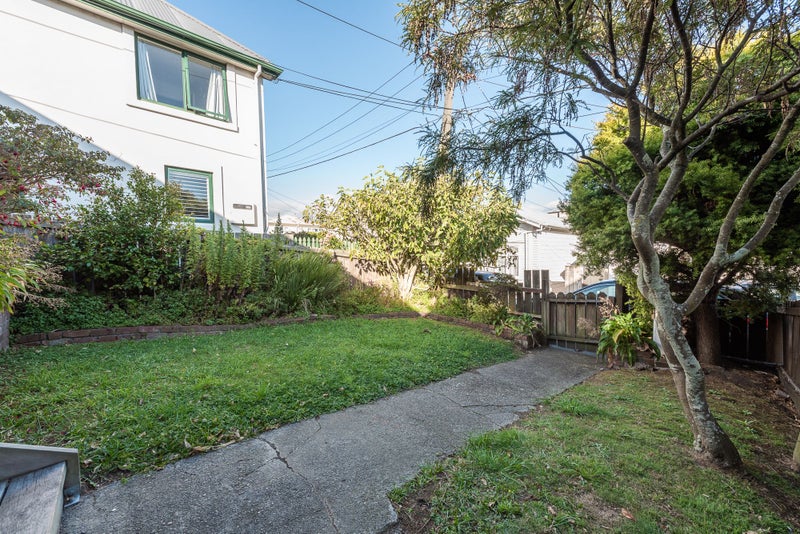 4 Moir Street, Mount Victoria, Wellington - Carousel 2