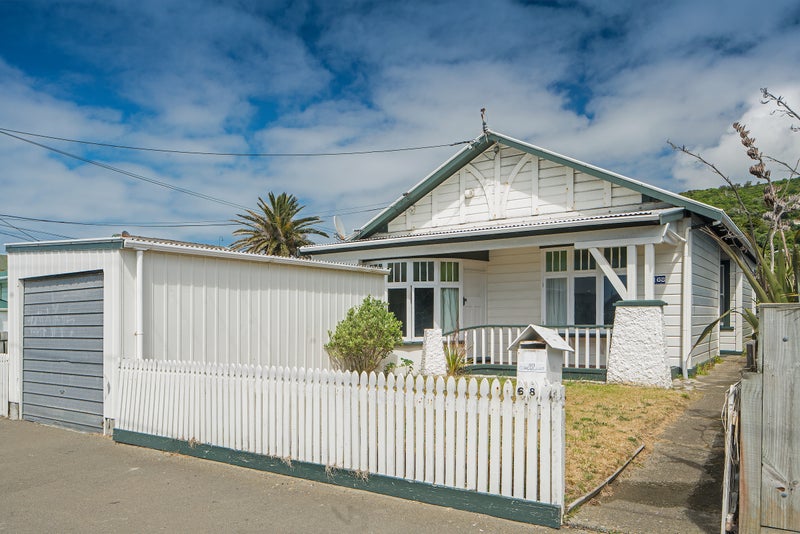 168 Onepu Road, Lyall Bay, Wellington - Carousel 2