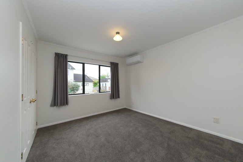 23 Bard Place, Golflands, Auckland - Carousel 16