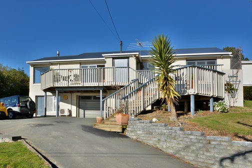 9 Hellyer Street, Macandrew Bay, Dunedin