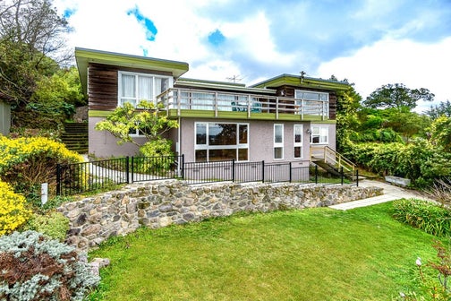 6 Aotea Terrace, Huntsbury, Christchurch