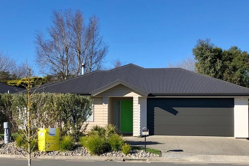 17 Ernest Place, Brightwater