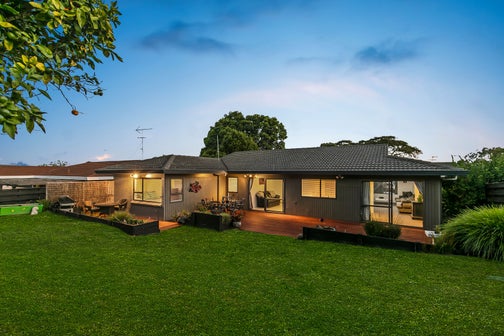 12A Kurnell Drive, Botany Downs, Auckland