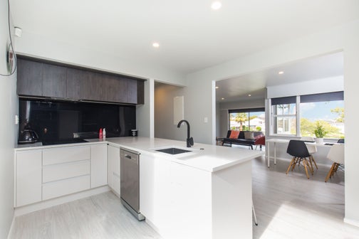 18 Baringa Place, Botany Downs, Auckland