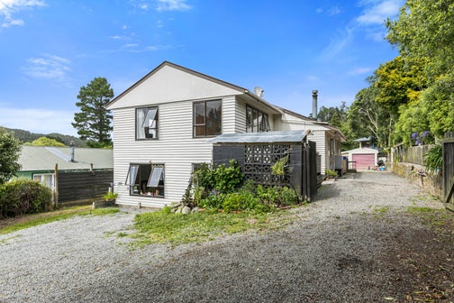 1004 Blue Mountains Road, Blue Mountains, Upper Hutt