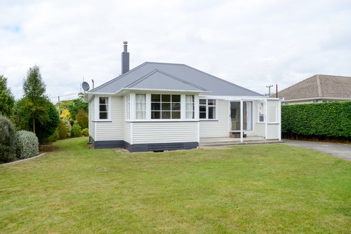 8 Montgomery Place, Lansdowne, Masterton
