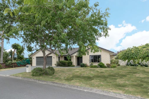 2 Taunton Court, Huntington, Hamilton