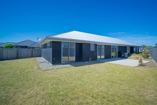 85 Carnaveron Drive, Lincoln, Lincoln
