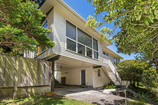 2 Churton Drive, Churton Park, Wellington
