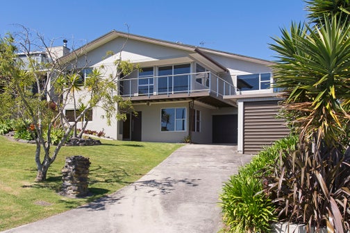 6 Paisley Street, Mellons Bay, Auckland