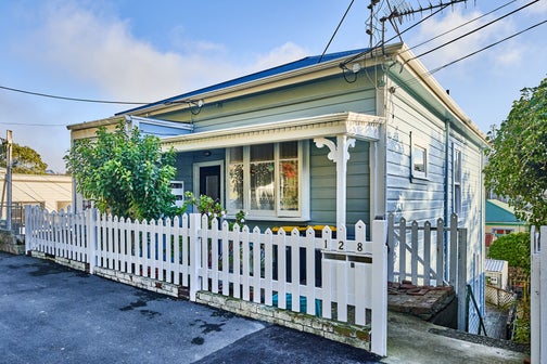 128 Russell Terrace, Berhampore, Wellington