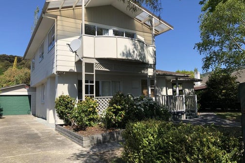 1 Deller Grove, Silverstream, Upper Hutt