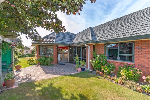 18 Devon Crescent, Darfield, Darfield