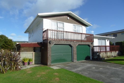 28 Annan Grove, Papakowhai, Porirua