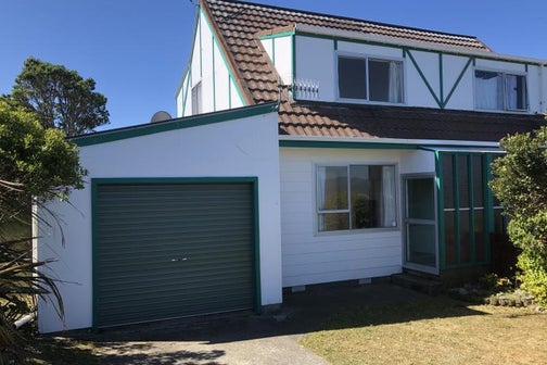 5A Sunhaven Drive, Newlands, Wellington