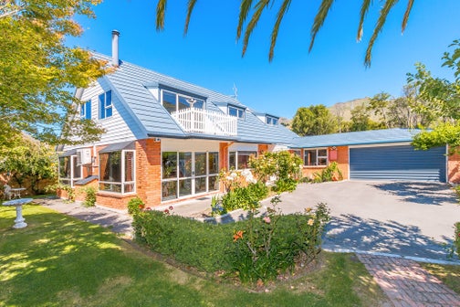 1 Vega Place, Heathcote Valley, Christchurch