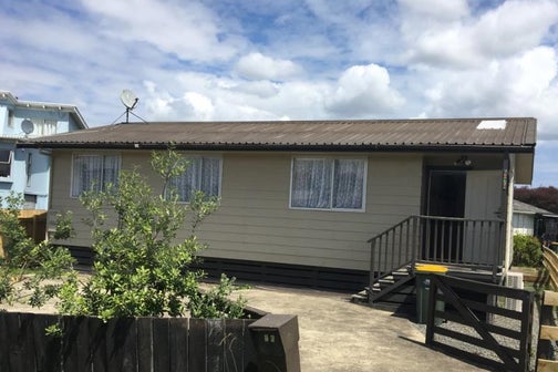 26 Te Moau Avenue, Parakai, Helensville