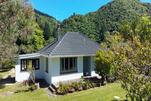 107 Akatarawa Road, Birchville, Upper Hutt