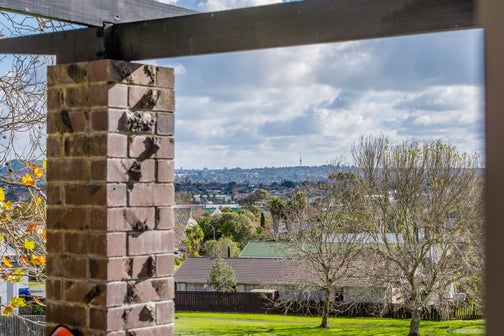 17 Dalwhinnie Parade, Highland Park, Auckland