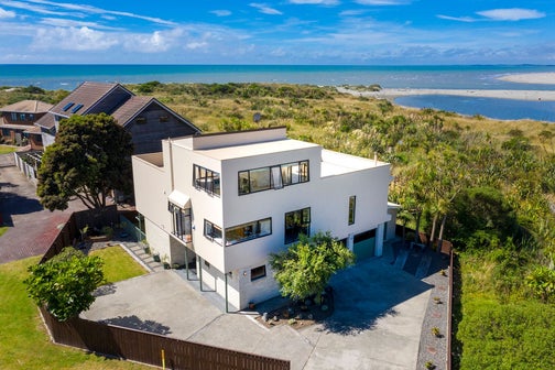 267 Manly Street, Paraparaumu Beach, Paraparaumu