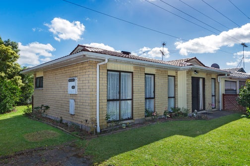 1/17 Kindergarten Drive, Conifer Grove, Takanini