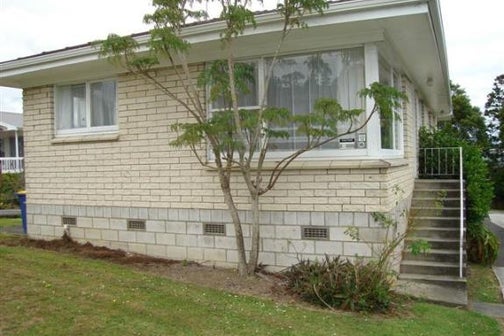 1/35 Velma Road, Hillcrest, Auckland